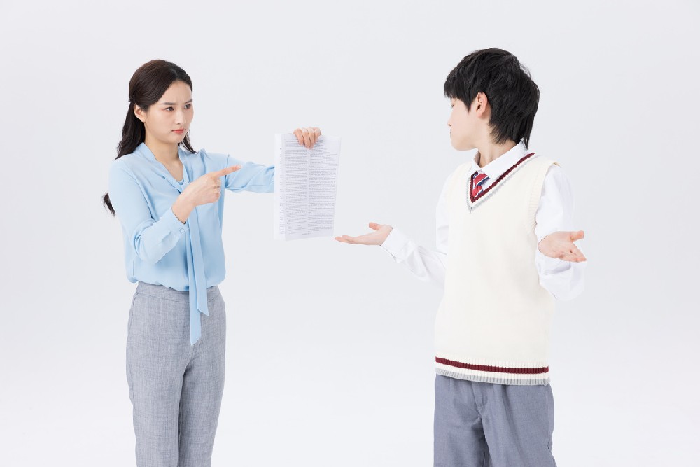 学生控诉衡水桃城中学,学校违规怎么举报
